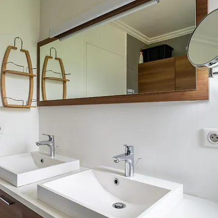 Le Charles Albert Apartment *